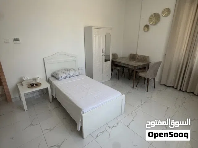 غرفة للإيجار في شقة جديدة مع بلكونه – أول ساكن شامل كل شى