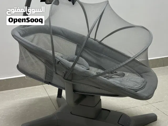 سرير أطفال كهربائي