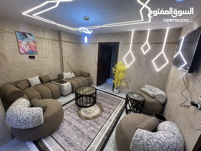 شقه فندقيه للإيجار اليومي والاسبوعي ميامي بحر مباشر مكيفه بالكامل وأي فاي برج جديد من المالك مباشر