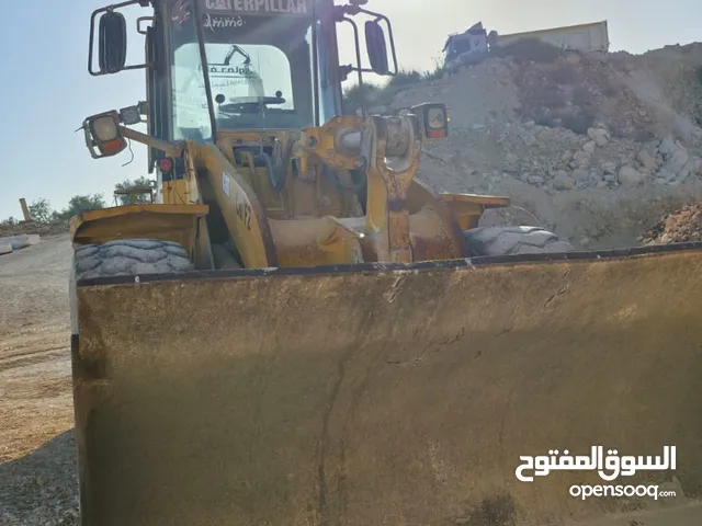 جرافة كثربلر F2 موديل 1998 حالة جيدة جنين