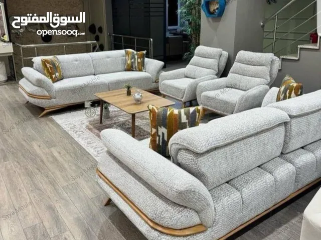 صانع أثاث مريح