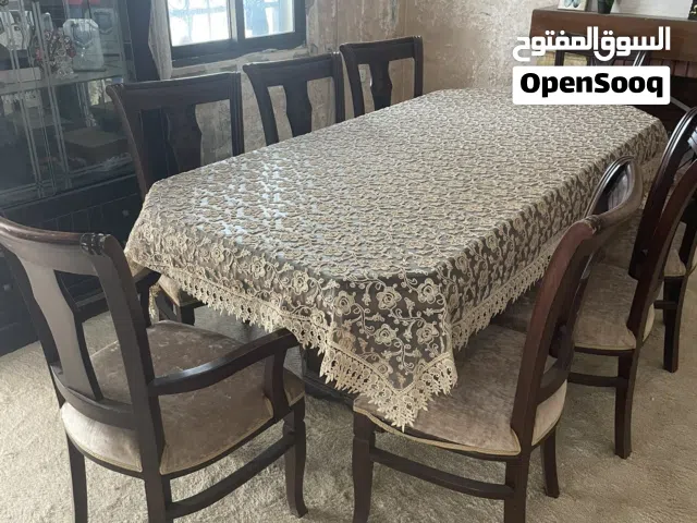 طاولة سفرة وملحقاتها للبيع