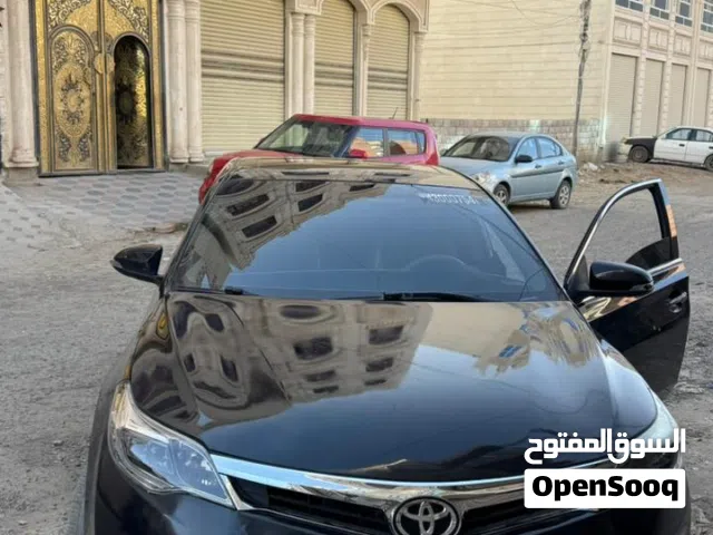 2014 تويوتا افالون Limited