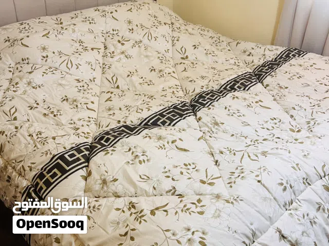 لحاف ست من أربع قطع صيفي مايكروفايبر جديد
