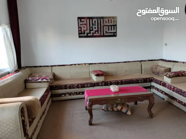 طقم كنب مستعمل بحالة جيدة