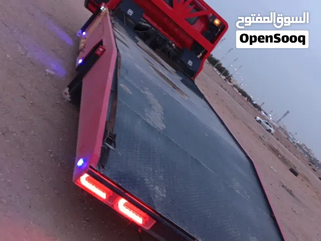 سطحه الرياض خارجي داخلي لنقل السيارات