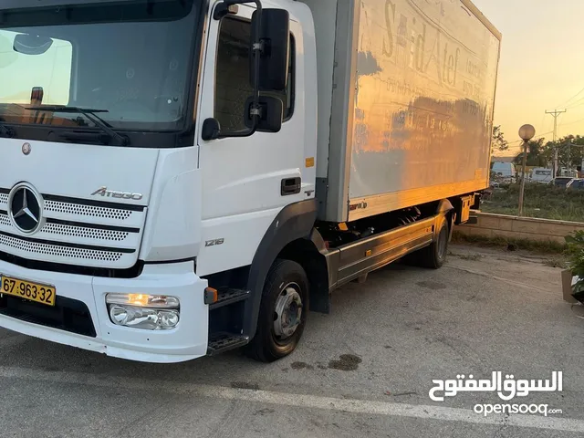 Box Mercedes Benz 2015 in Salfit