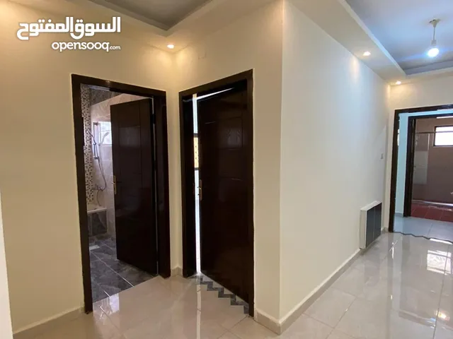 155 m2 3 Bedrooms Apartments for Sale in Zarqa Iskan Al Batrawi