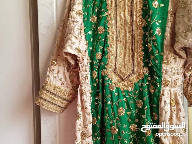 بلوشية طويلة جديدة للبيع نوع الخام برسيم مطرز