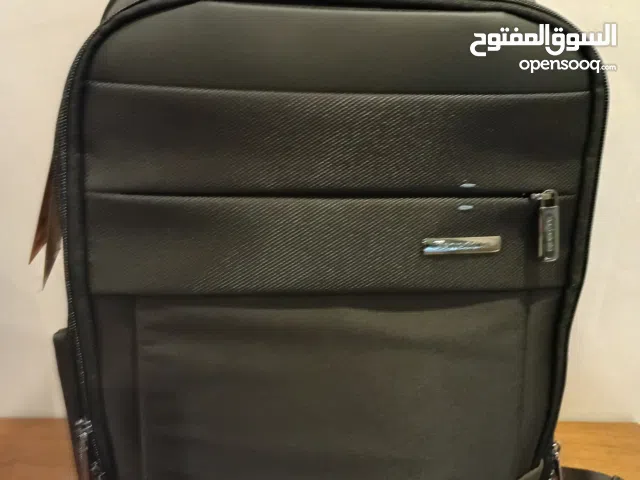 Bonjour, Je vends un sac Samsonite avec sac à main assorti, tout neuf, jamais utilisé