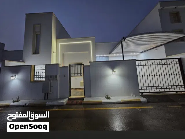 فيلا للبيع في عين زاره كحيلي