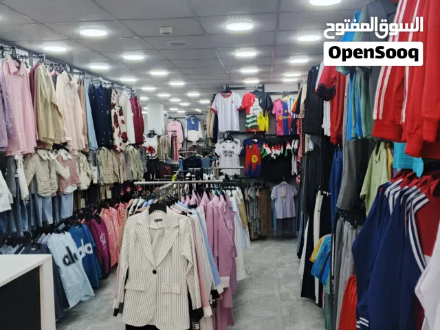 محل تجاري للبيع مع الديكور بخلوو