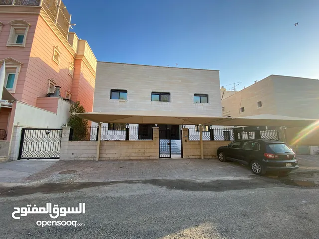 للايجار فيلا كبيرة قرطبه تصلح لعائلة كبيرة