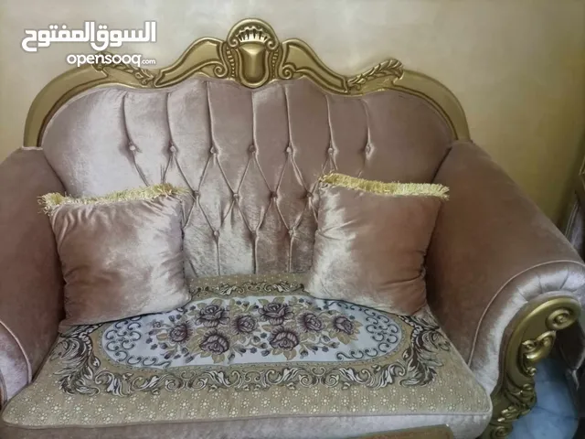 طقم كنب 7 مقاعد للبيع استخدام بسيط