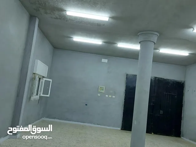 مخرن للاجار بمنطقة اولاد بعيو