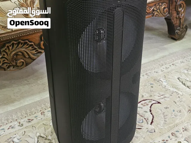 سماعة متوسطة وميكروفون