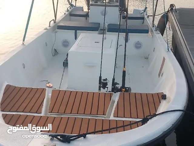 طراد الدرازي 28 قدم السعر 40000 مكاين سوزوكي فور استروك موديل 2015 مع قالوصه