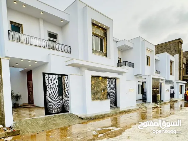 310 m2 5 Bedrooms Townhouse for Sale in Tripoli Khallet Alforjan