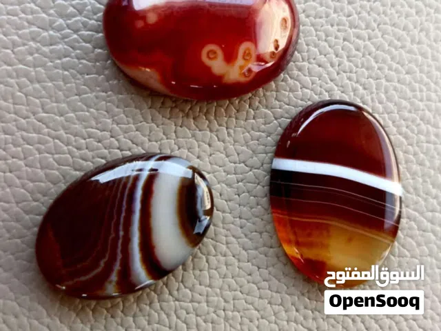 ثلاثة أحجار عقيق سليماني طبيعي مميزة