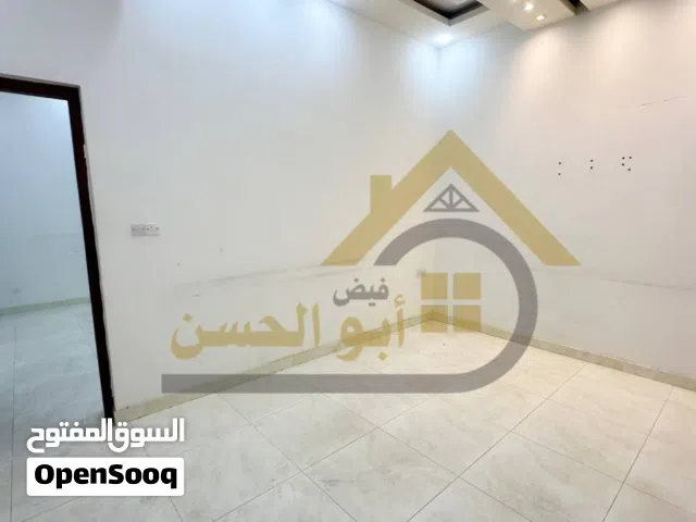 150 m2 5 Bedrooms Townhouse for Rent in Basra Saie