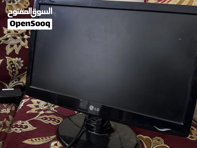 شاشه حلوه مرههههههههههه وانا غبي اني ابيعهااااااااا