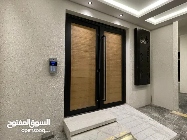 650 m2 3 Bedrooms Apartments for Rent in Al Riyadh Al Hamra
