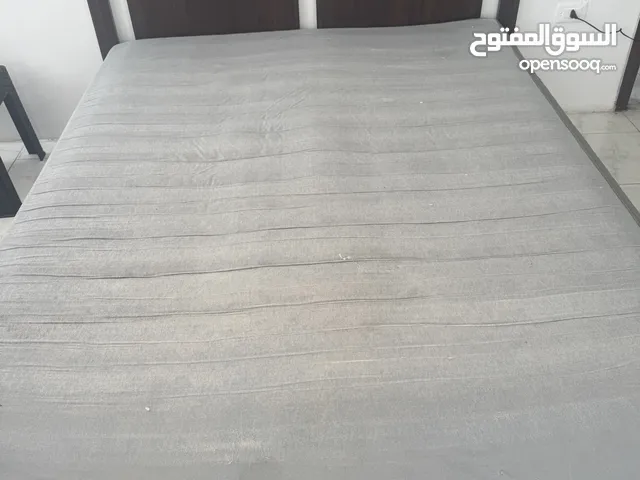 تخت ايكيا مع فرشة