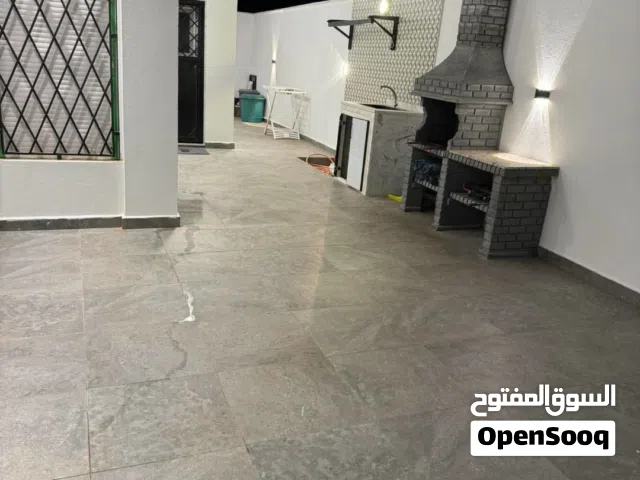 1000 m2 2 Bedrooms Townhouse for Sale in Benghazi Um Mabrokah