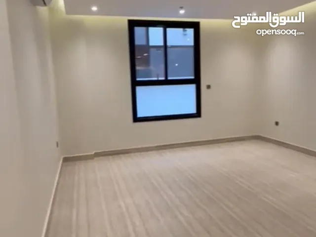 شقة فاخرة للإيجار في الرياض