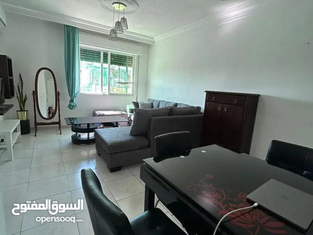 شقة مفروشة للايجار حبل اللويبدة قريب منطقة سكنية هادئة جدا ومخدومة