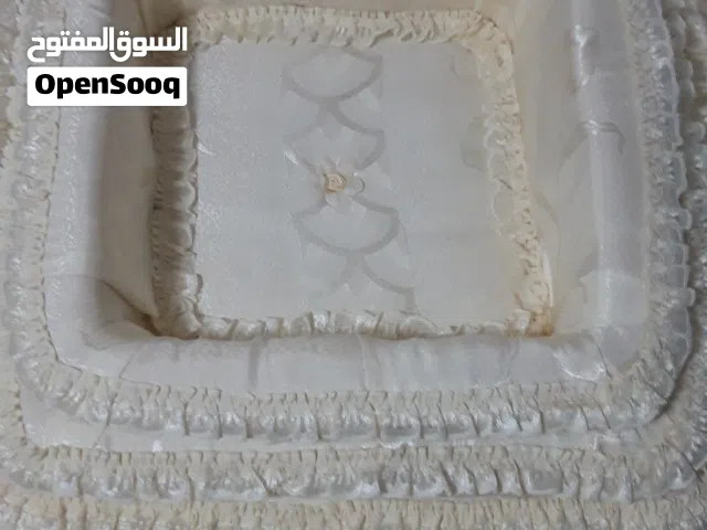 طاقم سوابيت شبه جدد لون بيج