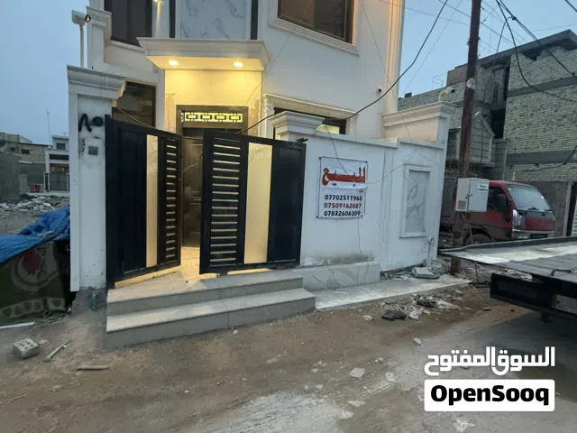 بين 100متر للبيع