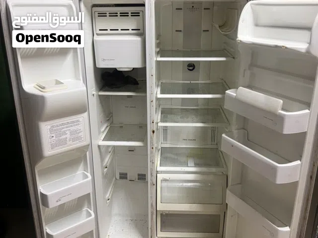 ثلاجة  سامسونج بحالة ممتازة وبسعر ممتاز!