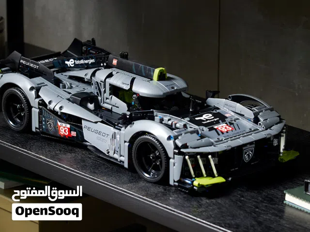 LEGO Technic Peugeot 9X8 24H Le Mans Hybrid Hypercar 42156 Collectible Race Car