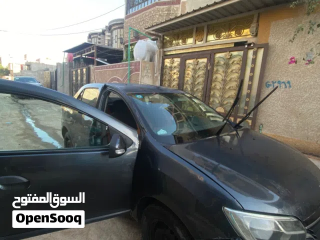 سيارة سنبل رينو