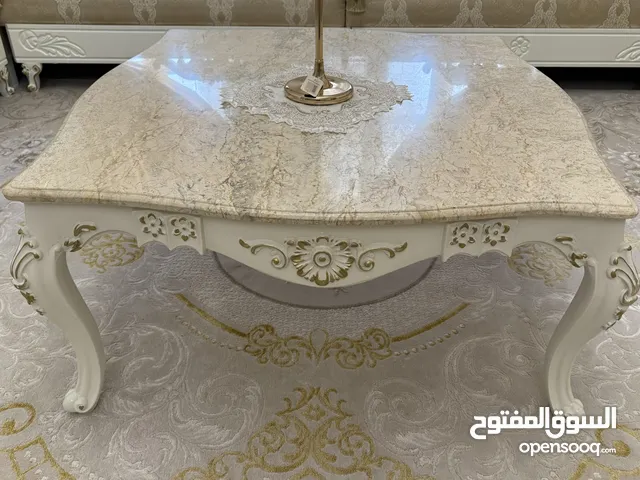 جلسة فخمة جدا شبه جديدة خشب زان بالكامل ومن افخم انواع الاقمشة