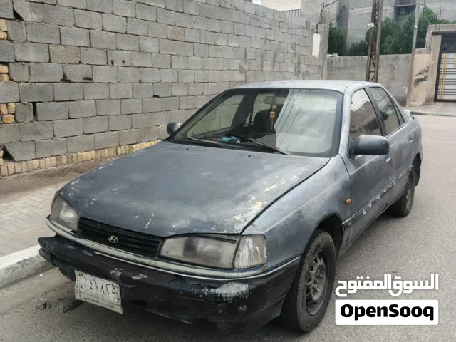 1993 هيونداي النترا Standard