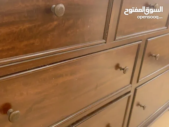 تسريحة غرفة نوم من ميداس مستعمل