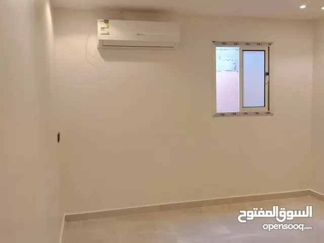 170 m2 1 Bedroom Apartments for Rent in Al Riyadh Al Khaleej