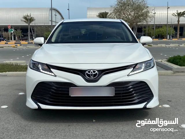 2018 Toyota camry LE 1 owner 38000 km only