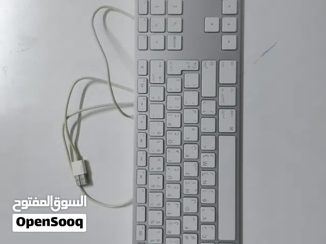 apple keyboard with 2 usb ports