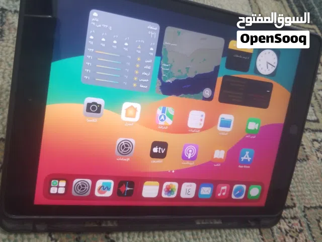 Apple iPad 8 128 GB in Al Mukalla