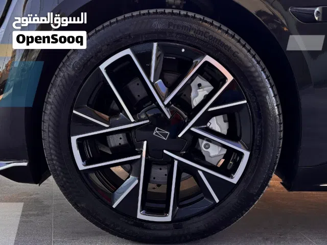 2025 Avatr 06