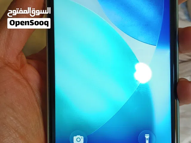 للبيع اي فون 11 نظيف