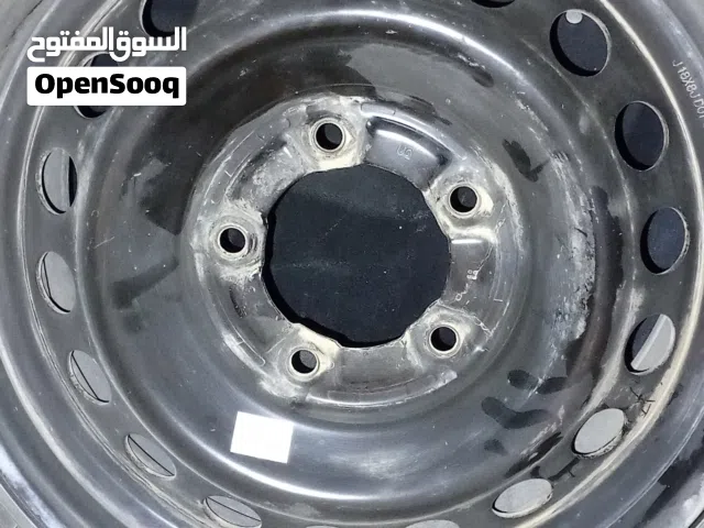 رنج مع إطار وكالة مستعملة بحالة ممتازه مقاس 18