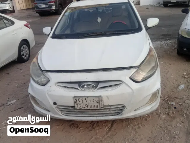 2013 هيونداي اكسنت GLS