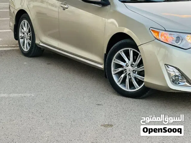 2014 تويوتا كامري XLE