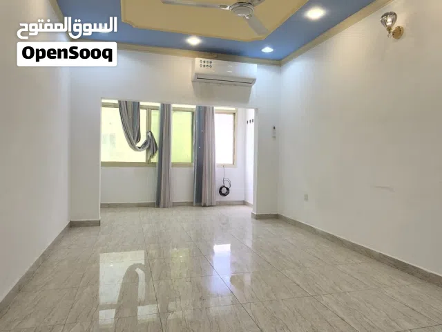 للايجار شقه في قلالي مع التكيف شامل الكهرباء والماء بدون لمت