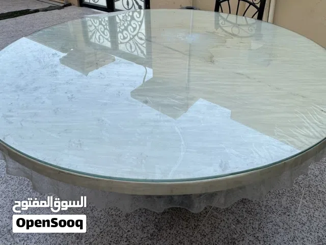 طاولة طعام