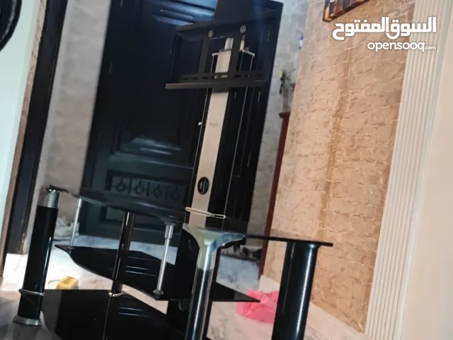 طاواله متاع شاشة